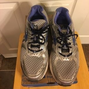 Brooks Running Shoes! Size 13! Ariel 12!